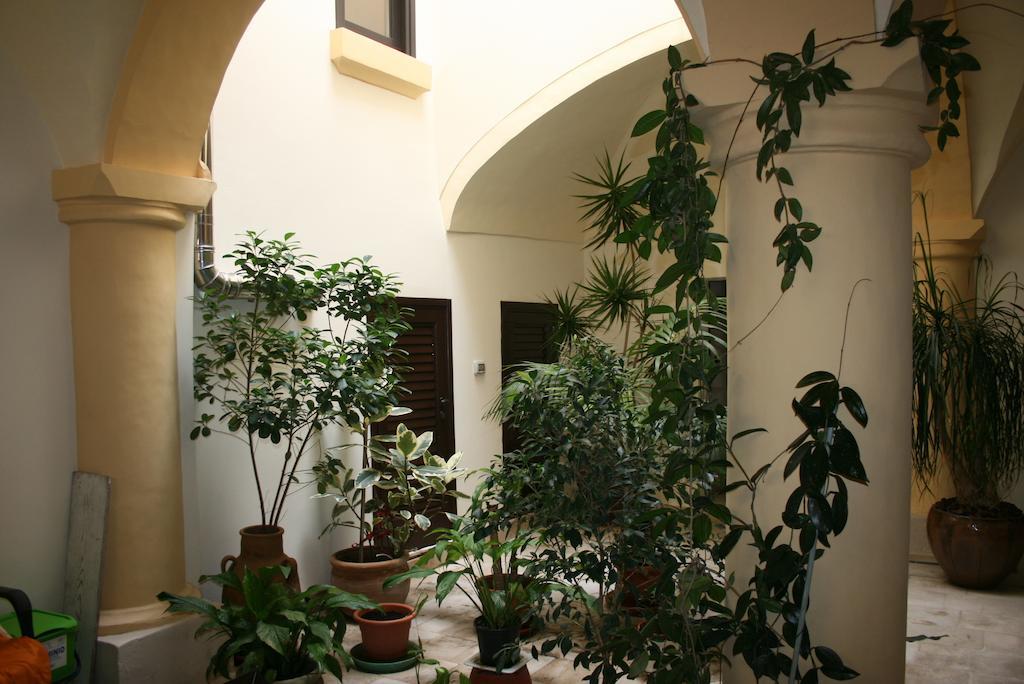 Palazzo Franza Musaro Ugento Bagian luar foto